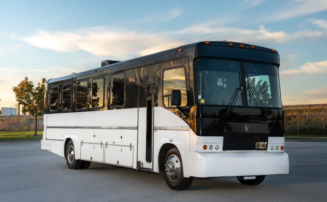 VIP Party Bus 30